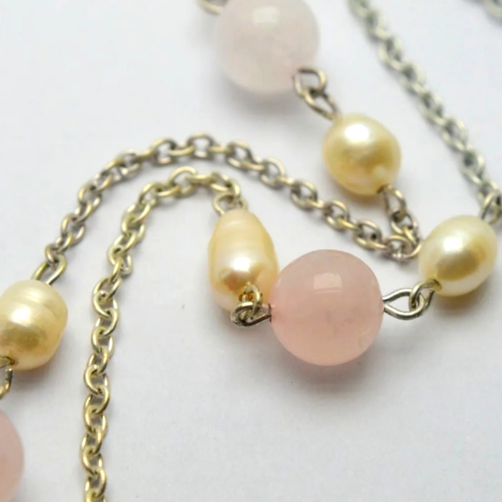 LBVYR (YVES ROCHER) Cultred pearls and pink quartz necklace from a Latvia estate
